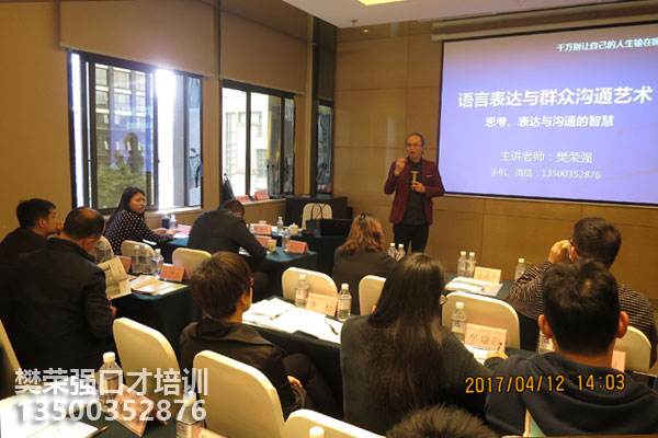 重庆市市内人口_图为高楼林立的重庆市渝中半岛.-中国城镇人口首超农村人口